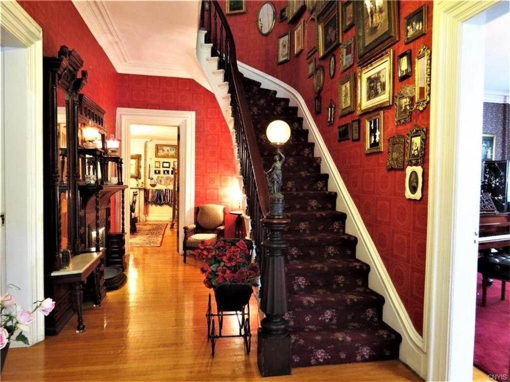 Herkimer Raindrops On Roses Bed & Breakfast المظهر الخارجي الصورة