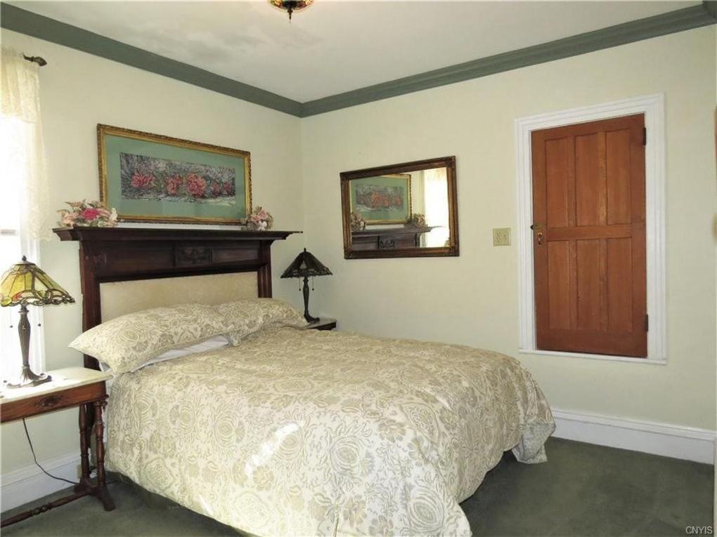 Herkimer Raindrops On Roses Bed & Breakfast المظهر الخارجي الصورة