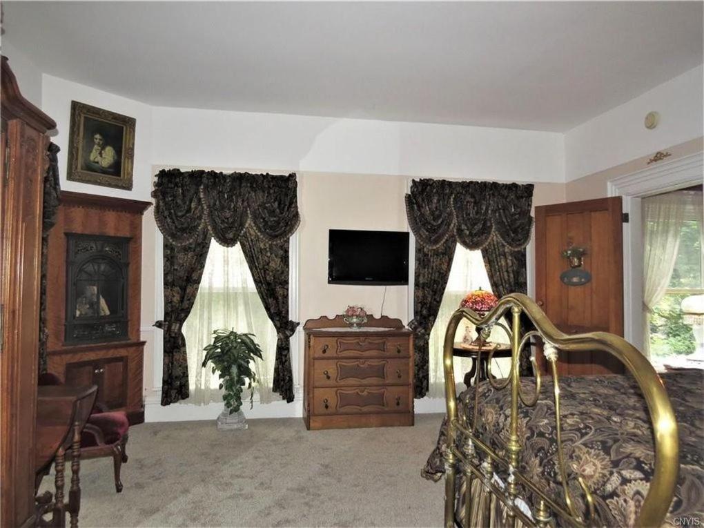 Herkimer Raindrops On Roses Bed & Breakfast المظهر الخارجي الصورة