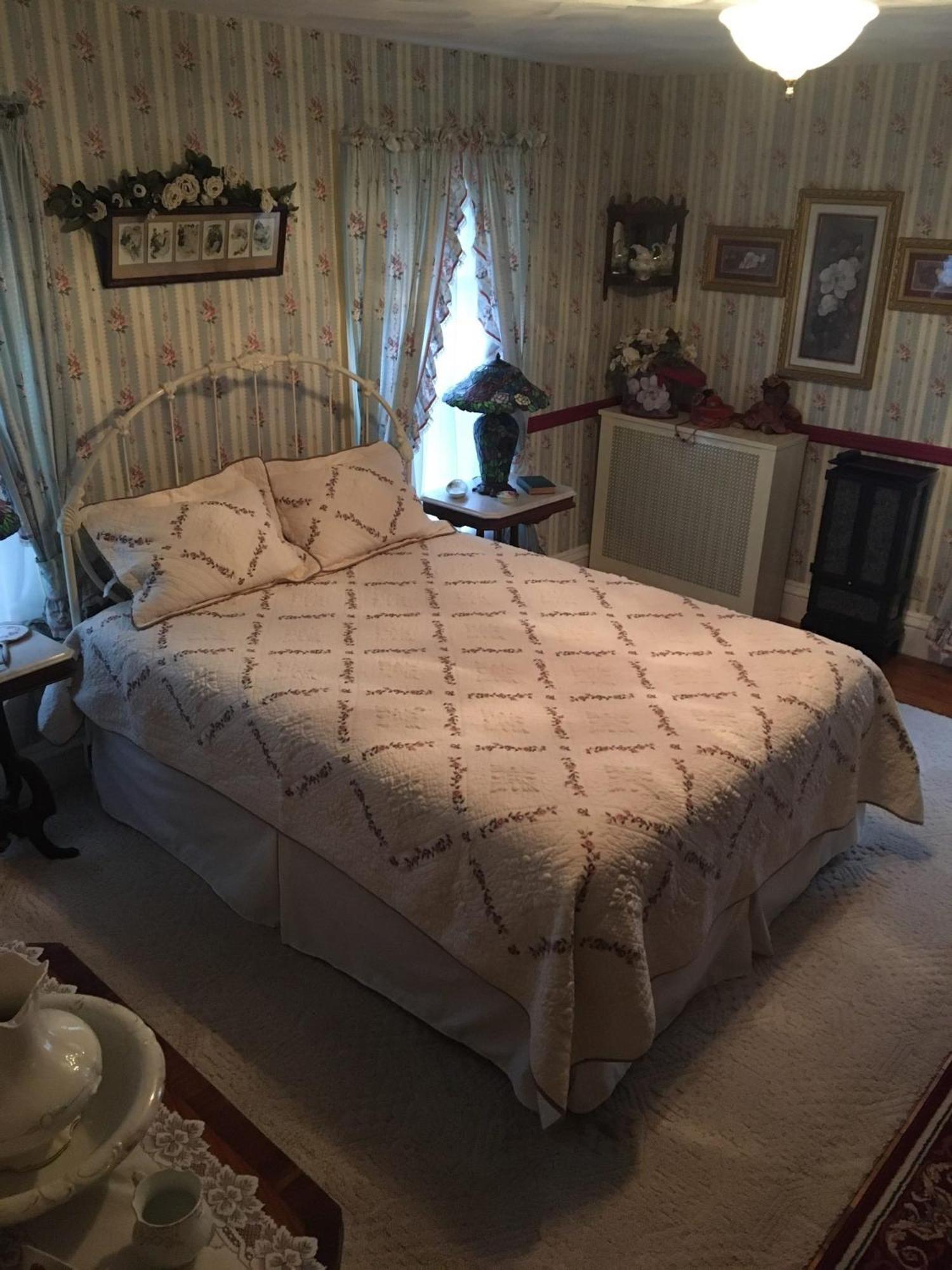 Herkimer Raindrops On Roses Bed & Breakfast المظهر الخارجي الصورة